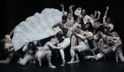 Lejdi Gaga stiže u Beograd i Zagreb u okviru turneje "Long Live Mayhem"?