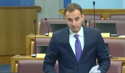 URA predlaže povećanje dječjih dodataka za 50% zbog rasta cijena i inflacije, kazao je &scaron;ef poslaničkog kluba URA Milo&scaron; Konatar.