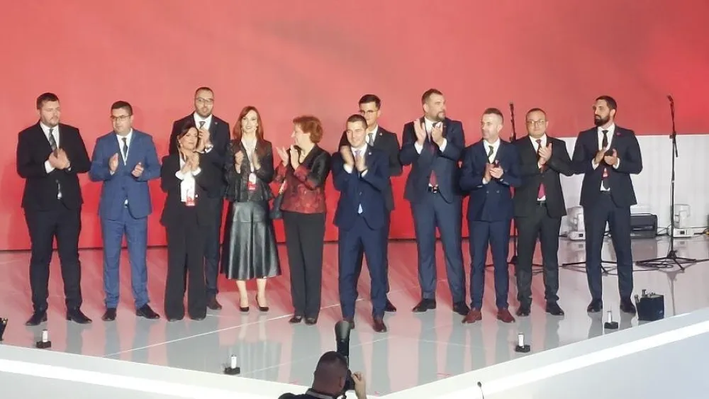 Demokrate: Ni Đukanović ni Živković nisu bili na predaji liste DPS-a