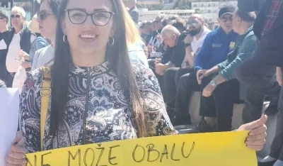 Kućeviću zadržavanje do 72 sata, negirao da je istrgao transparent iz ruku Jelene Marković