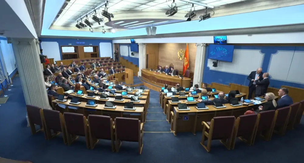 Skup&scaron;tina nastavlja sa radom: Na pitanja poslanika danas odgovaraju tri ministra