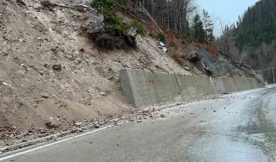 Putevi mokri, oprez zbog sitnijih odrona