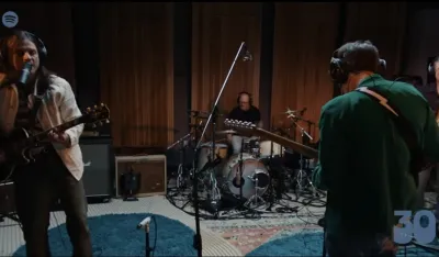 Weezer snimaju fejk dokumentarac: Kijanu Rivs glumi glavnog negativca