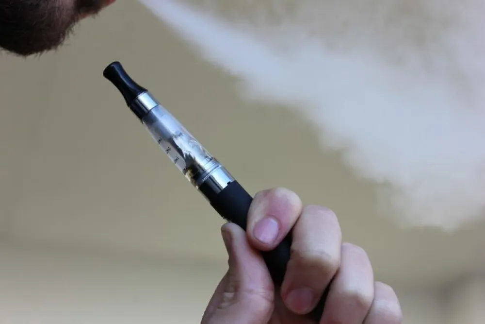 Grčka priprema zakon o zabrani svih aromatizovanih elektronskih cigareta