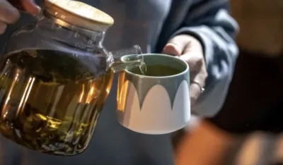Ovaj čaj pomoći će vam kod oticanja nogu