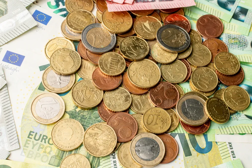 Monstat: Prosječna zarada u martu hiljadu eura