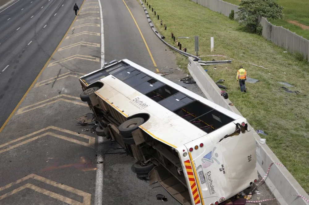 Povrijeđeno 28 putnika kada se autobus prevrnuo na istoku Turske