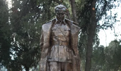 Споменик Јосипу Брозу Титу