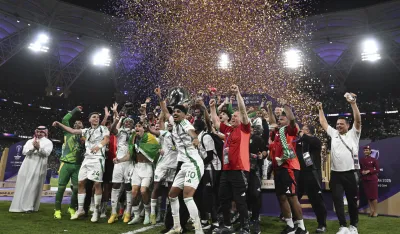 Al Ahli na tronu