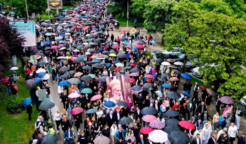 Uprkos odluci Ustavnog suda Nik&scaron;ić slavi Ostro&scaron;kog Čudotvorca