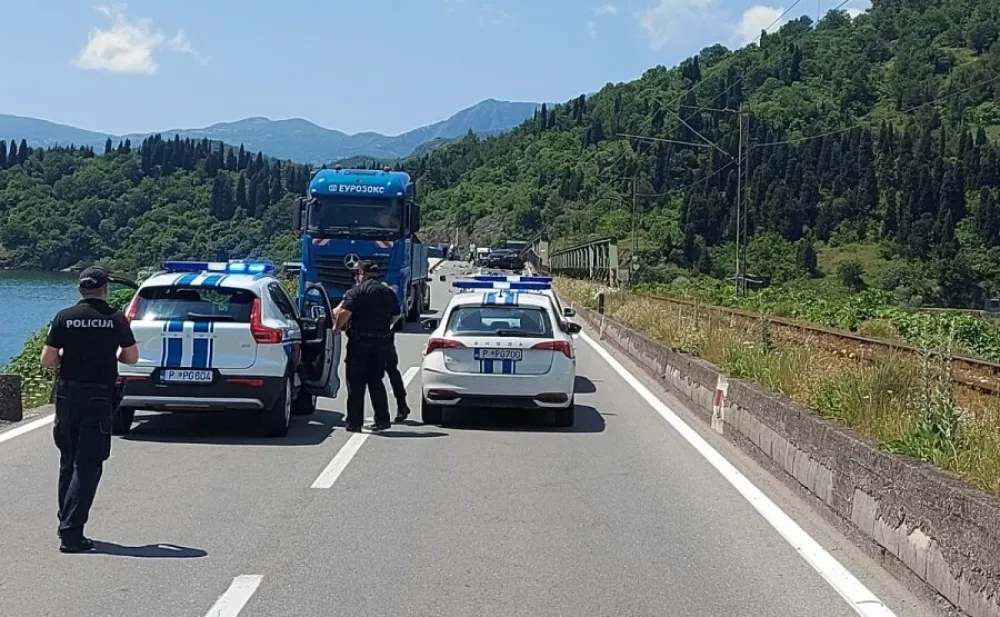 Sa mjesta nesreće