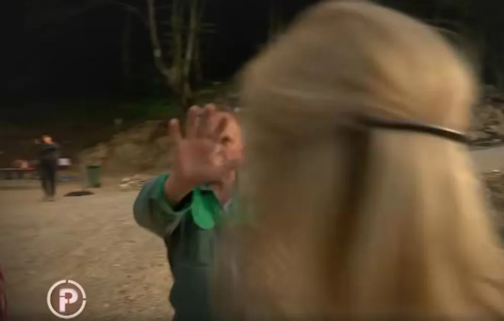 (VIDEO) Na radnom zadatku napadnuta ekipa Nove TV: O&scaron;amarili reporterku, reagovala policija