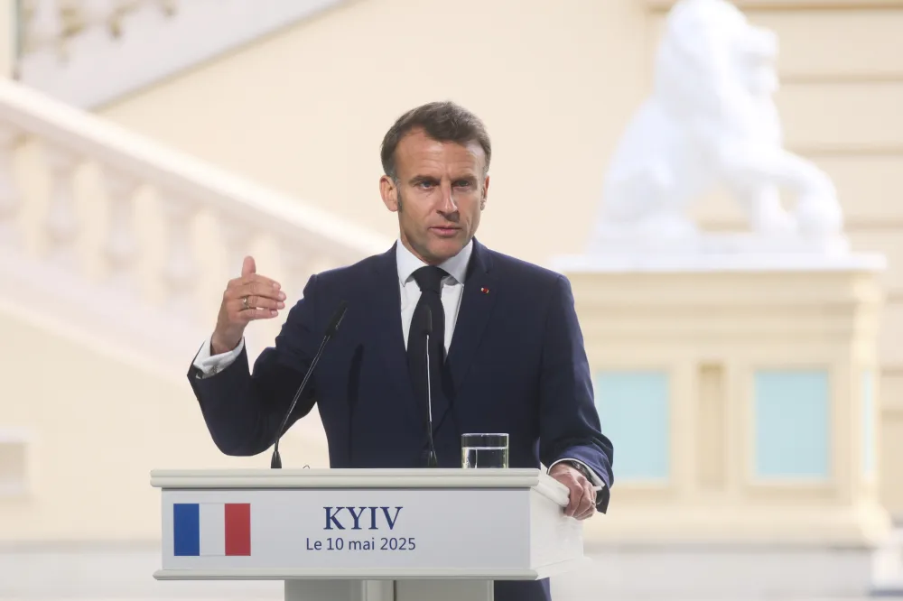 Makron: Ne želimo treći svjetski rat, spreman sam da razgovaram s Putinom