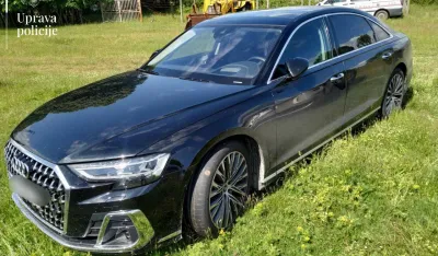 Granična policija u Nik&scaron;iću oduzela luksuzno vozilo koje potražuje njemački Interpol