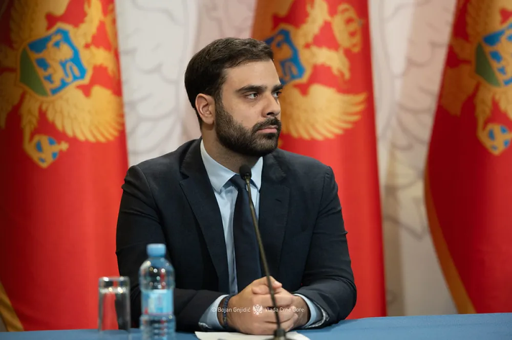 Radulović Odboru direktora Crnogorske plovidbe: Umjesto plana oporavka dijelite varijabile