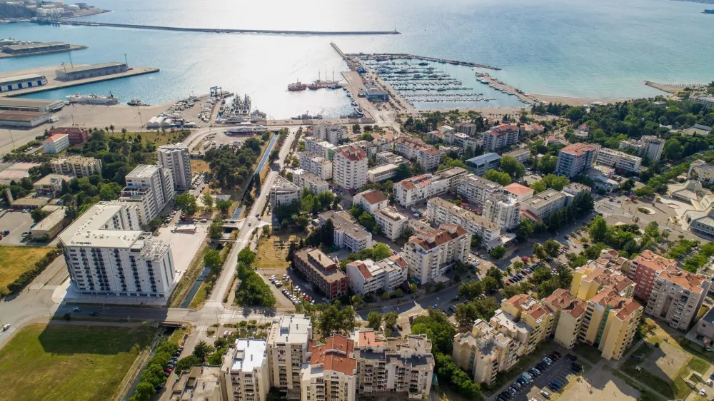 Op&scaron;tina Bar: Uvećane nagrade za nosioce diplome &ldquo;Luča&rdquo;