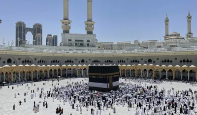 (FOTO) Za vi&scaron;e od milion muslimanskih hodočasnika počeo hadžiluk u Meki