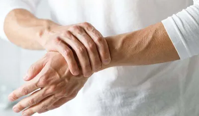 Simptomi bolesti koje možete primijetiti na va&scaron;im rukama