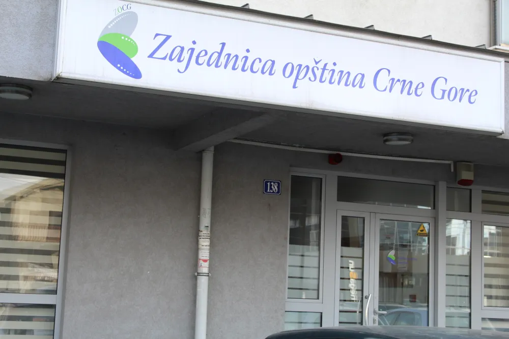 Zajednica op&scaron;tina Crne Gore
