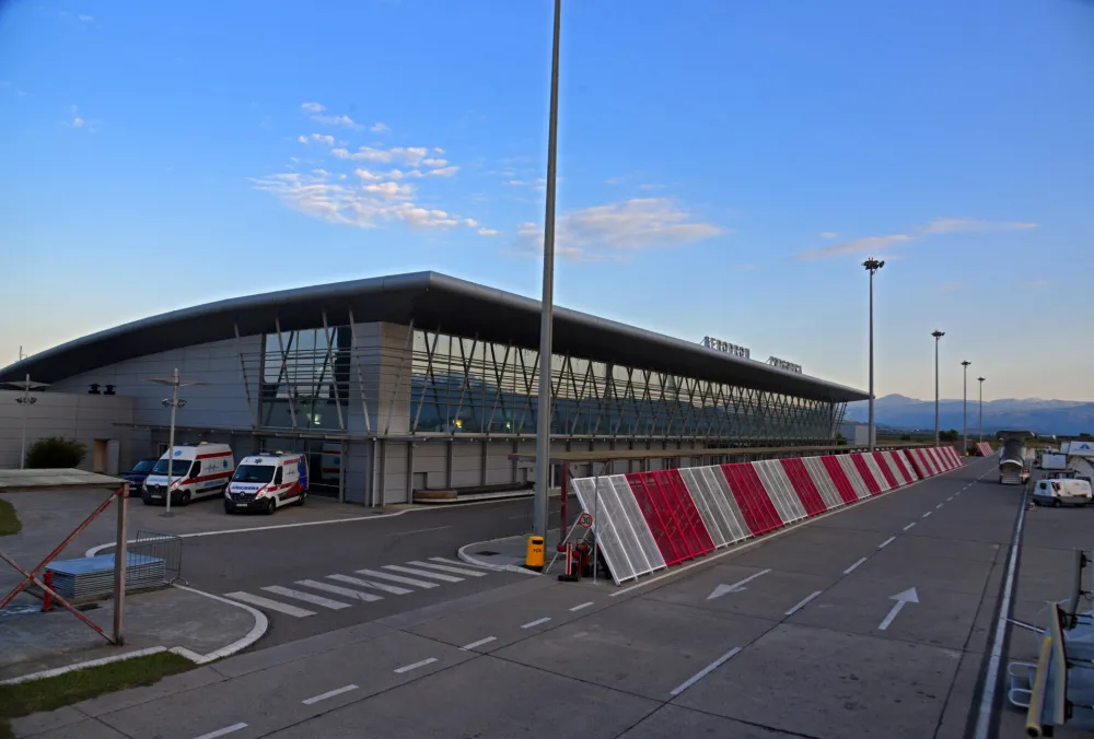 Sindikat aerodroma Crne Gore: Nadamo se da će Vlada donijeti odluke u interesu države