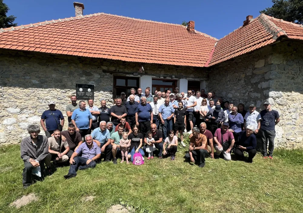 Protest mje&scaron;tana bjelopoljskog sela: Ili asfaltiranje puteva, ili blokada Op&scaron;tine
