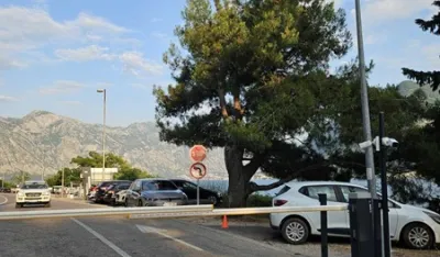 U Perastu uspje&scaron;no sprovedena zabrana saobraćaja