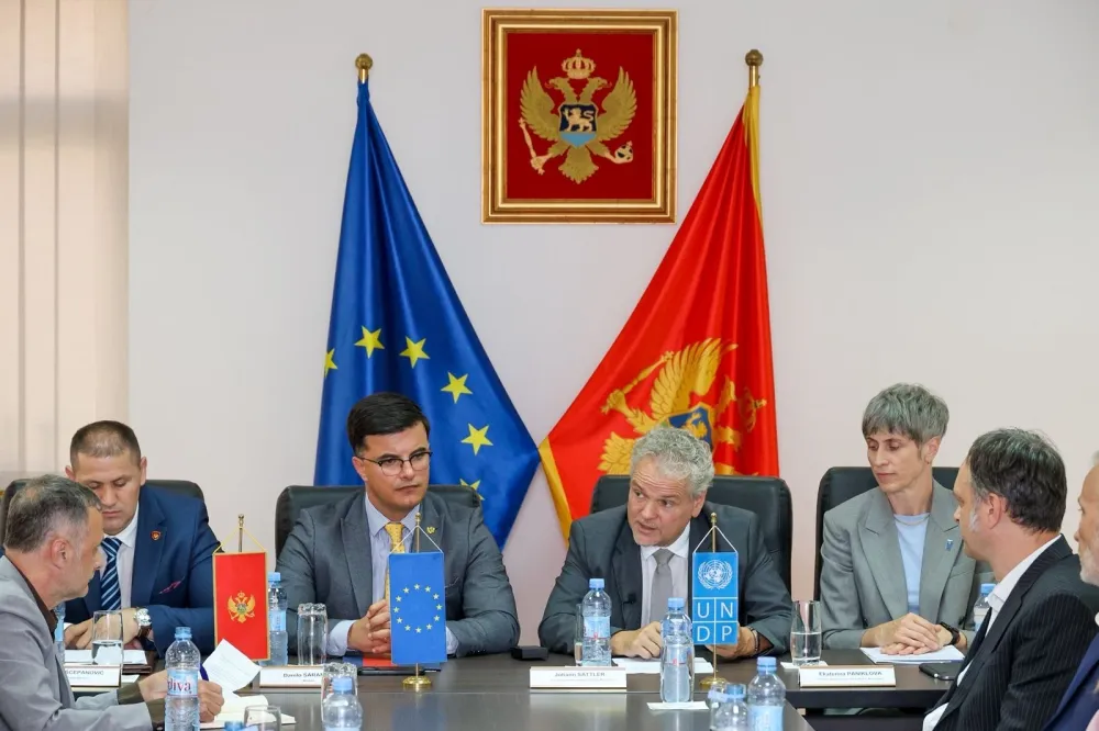 EU i UNDP jačaju borbu Crne Gore protiv krijumčarenja oružja donacijom nove opreme