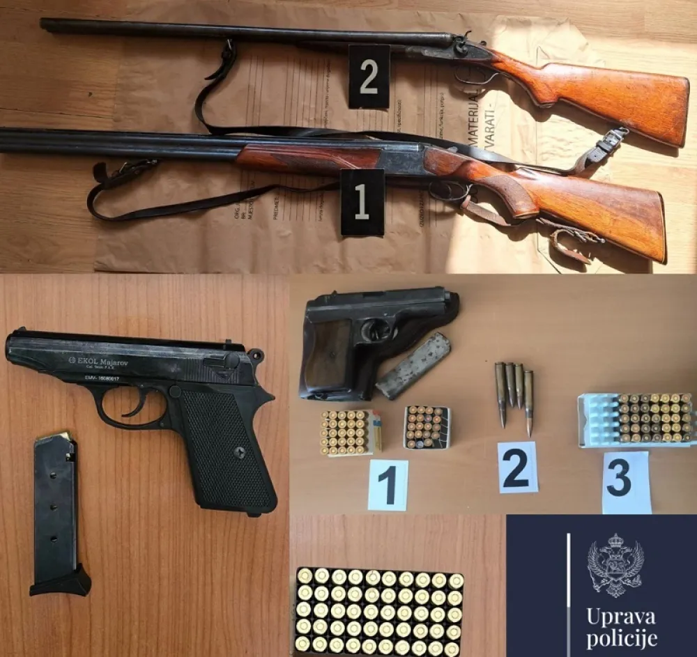 Pojačane aktivnosti policije u sjevernoj regiji: Pretresima oduzeta dva pi&scaron;tolja, dvije pu&scaron;ke, municija, vozilo