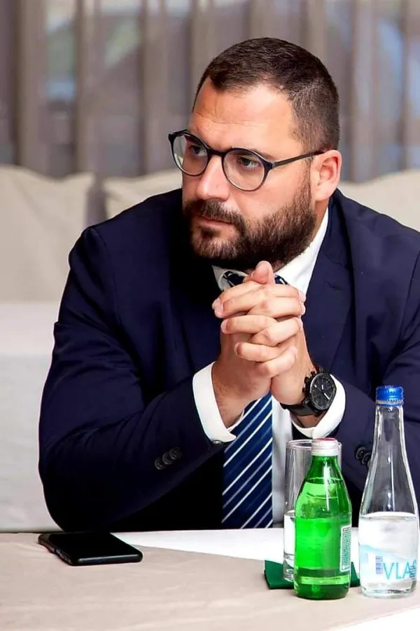 &Scaron;ahmanović: U Fondu postoje obrisi kriminala; Nurković: Držaću se zakonitog i po&scaron;tenog rada