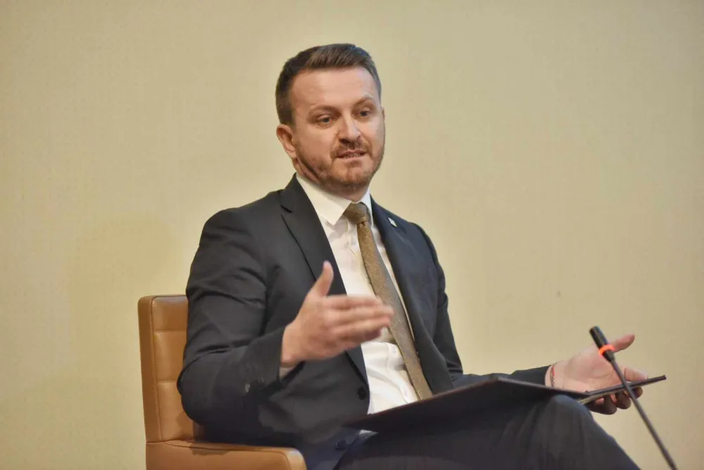 Etički okvir uslov da AI doprinosi dru&scaron;tvenom dobru