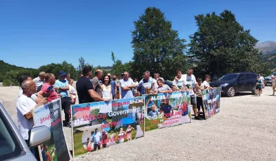 Mje&scaron;tani Gornjih Brezana blokirali put, ne žele trafostanicu i dalekovode na svojim imanjima
