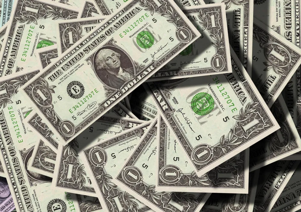 Dolar oslabio