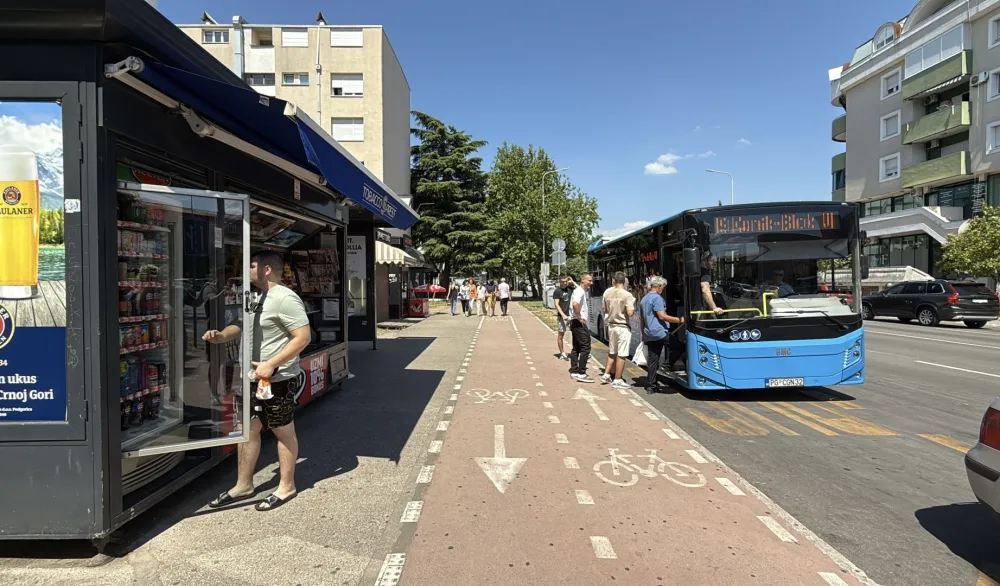 U autobusima ne radi zvučna najava stanica