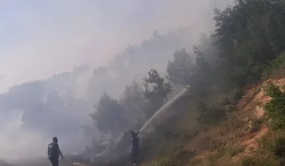 Požar na Obzovici i dalje aktivan, ekipe na terenu