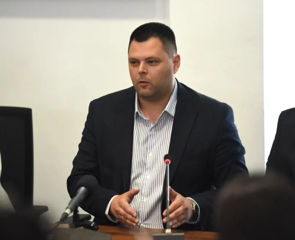Kovačević danas podnosi ostavku na poslaničku funkciju