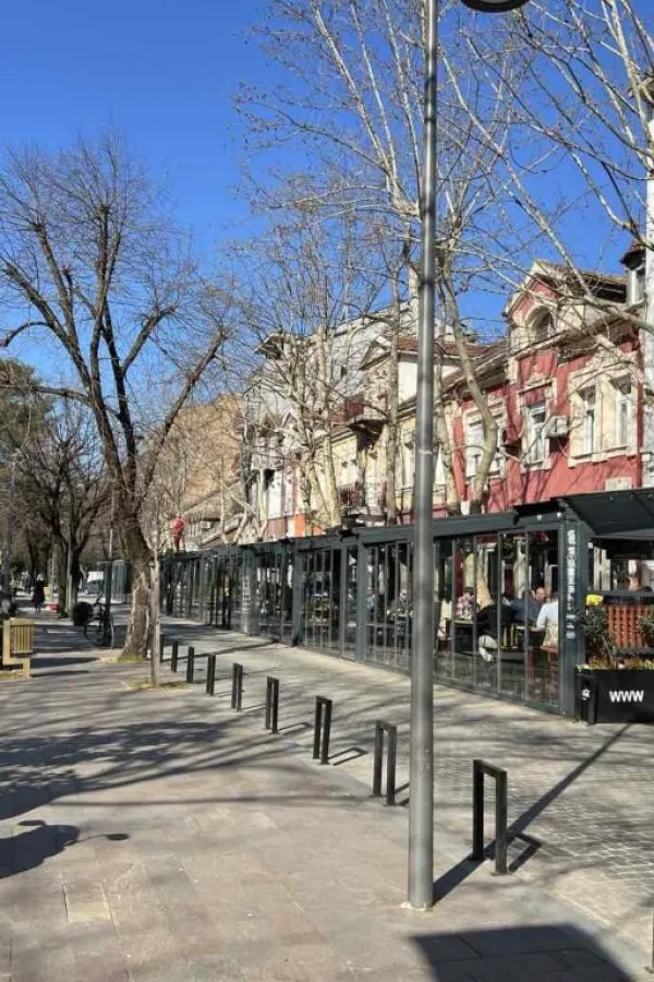 Nacrt odluke o radnom vremenu propisao novine: Muzika na terasama lokala samo do ponoći