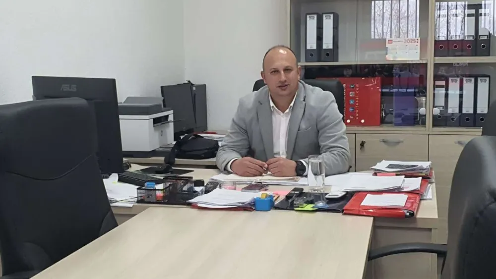 Služba komunalne policije i inspekcije Op&scaron;tine Zeta zaustavila gradnju divljeg objekta