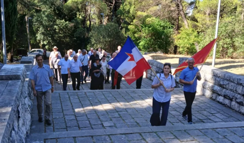 (FOTO) Radojević: Neka je slava herojima i vitezovima trinaestojulskih ustanika