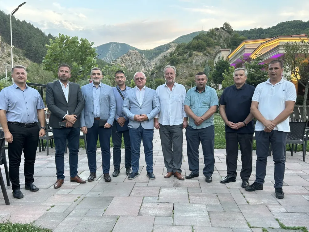 Mustafić i Baćićanin sa predstavnicima bo&scaron;njačke zajednice na Kosovu