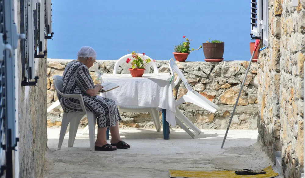 PENZIONERI ilustracija
