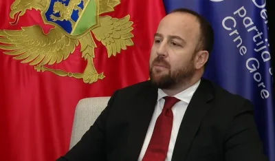 Nikolić o Spajiću:&nbsp;Bitne su naredbe Mandića i želje Bečića, a bezbjednost države može da čeka