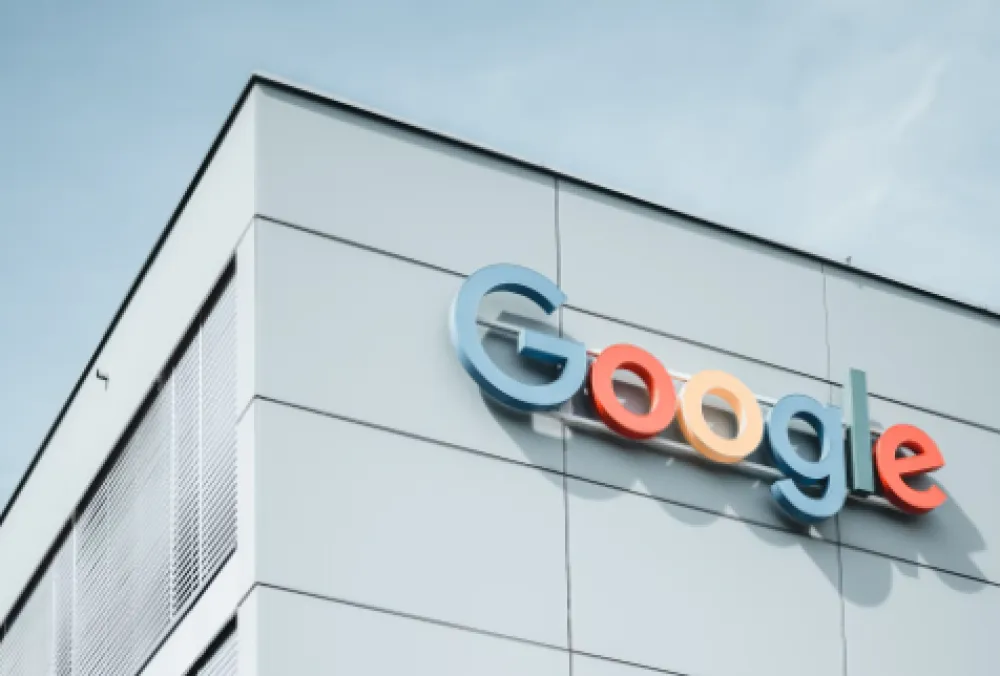 Google uklonio hiljade YouTube kanala povezanih sa Kinom i Rusijom