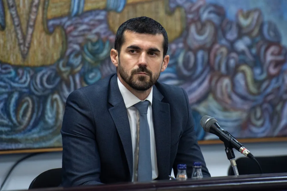 Nenezić: Ni danas, na dan žalosti, Andrija Mandić ne propu&scaron;ta priliku da provocira građansku, antifa&scaron;ističku Crnu Goru