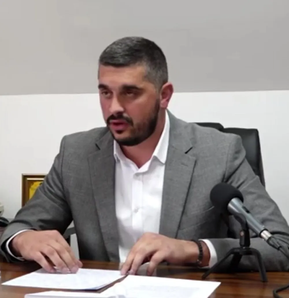 Popović: Poslanici da usvoje amandman na Zakon o legalizaciji