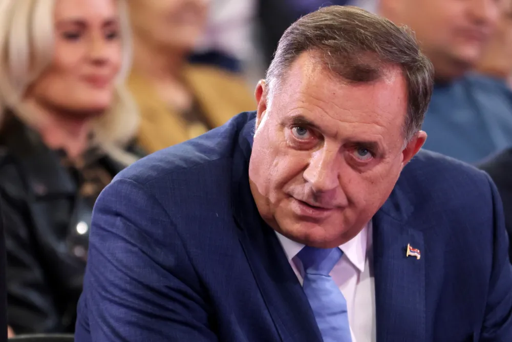 Dodik pravosnažno osuđen na godinu zatvora