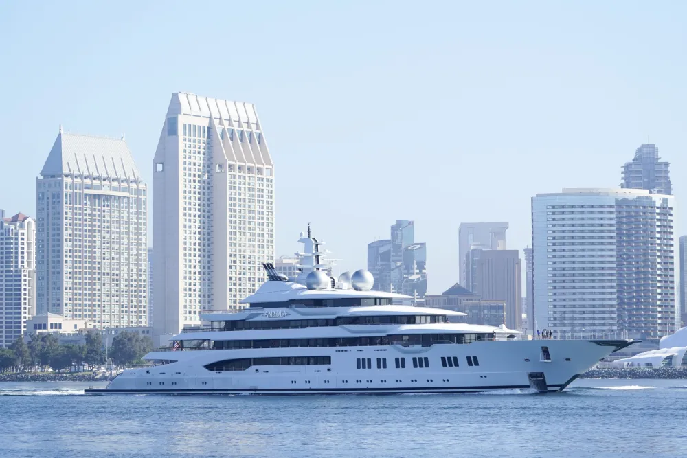 (FOTO) Amerikanci prodaju imovinu rushih oligarha: Na aukciji jahta vrijedna 325 miliona dolara
