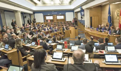 Poslanici sebe nagrađuju već &scaron;est mjeseci i do 700 eura