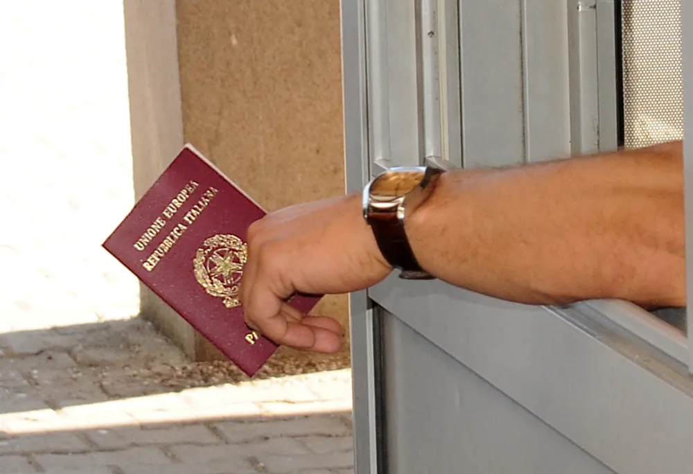 Pasoska kontrola na granicnom prelazu