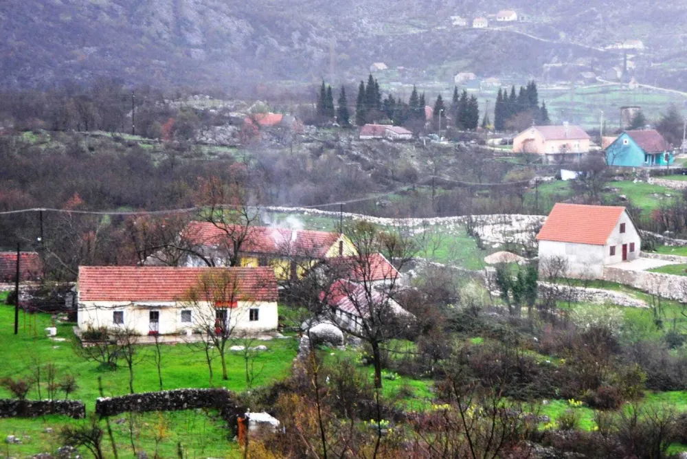 Sela pod Ostrogom četvrti dan bez kapi vode