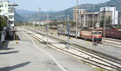 ŽPCG: Sjutra istovar automobila iz auto-vagona, vlasnici vozila da dođu na stanicu u Podgoricu